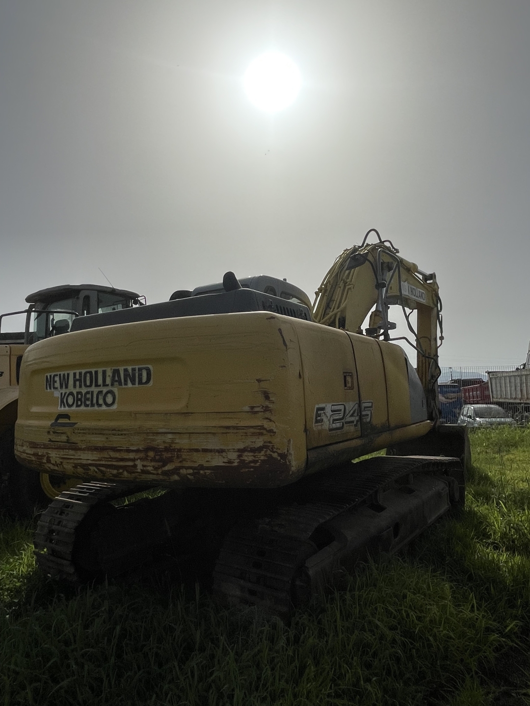 ESCAVATORE NEW HOLLAND KOBELCO E245 - 