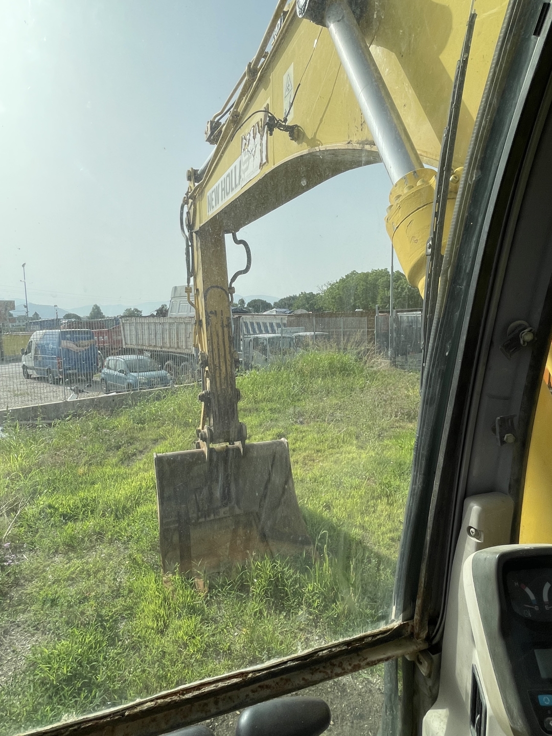 ESCAVATORE NEW HOLLAND KOBELCO E245 - 